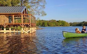 Lacustra Cabanes accessibles en canoé et Chalets tout confort