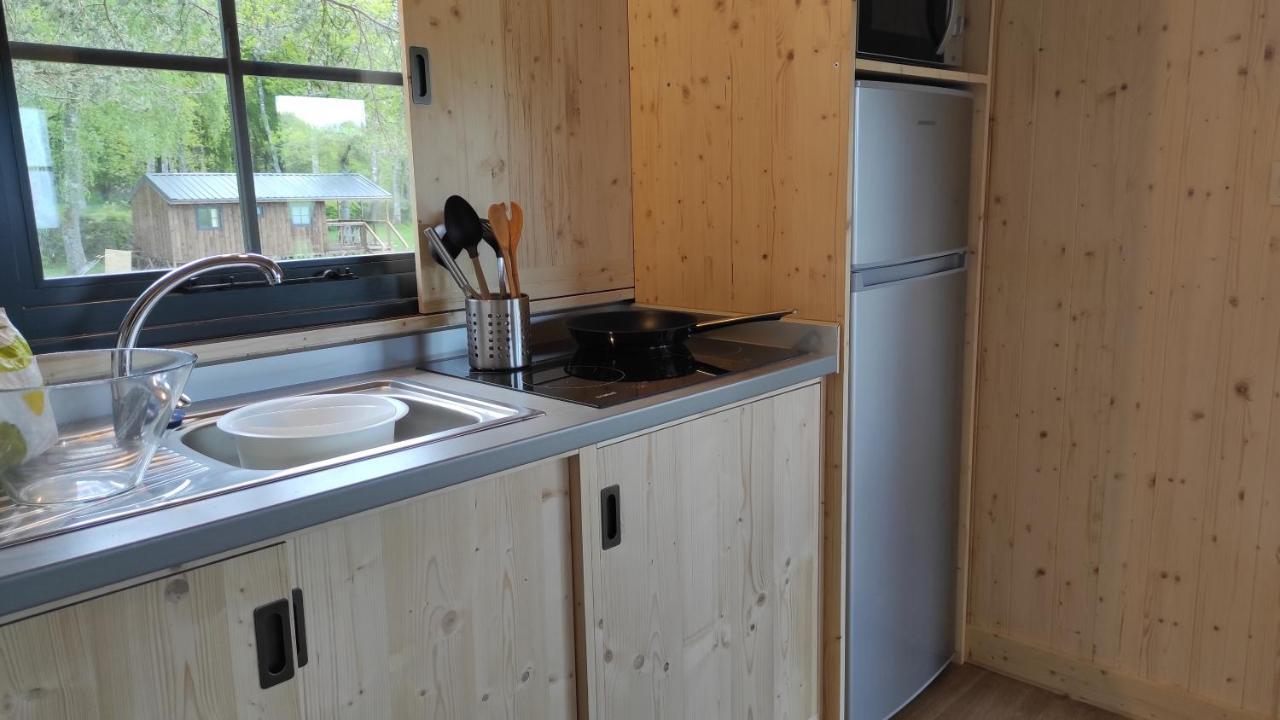 Lacustra Cabanes accessibles en canoé et Chalets tout confort Flayat Extérieur photo