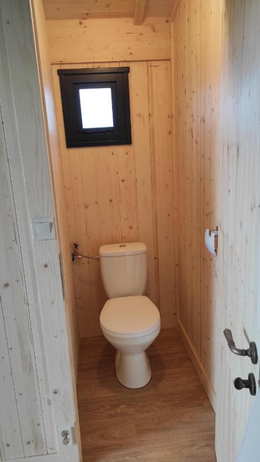 Lacustra Cabanes accessibles en canoé et Chalets tout confort Flayat Extérieur photo