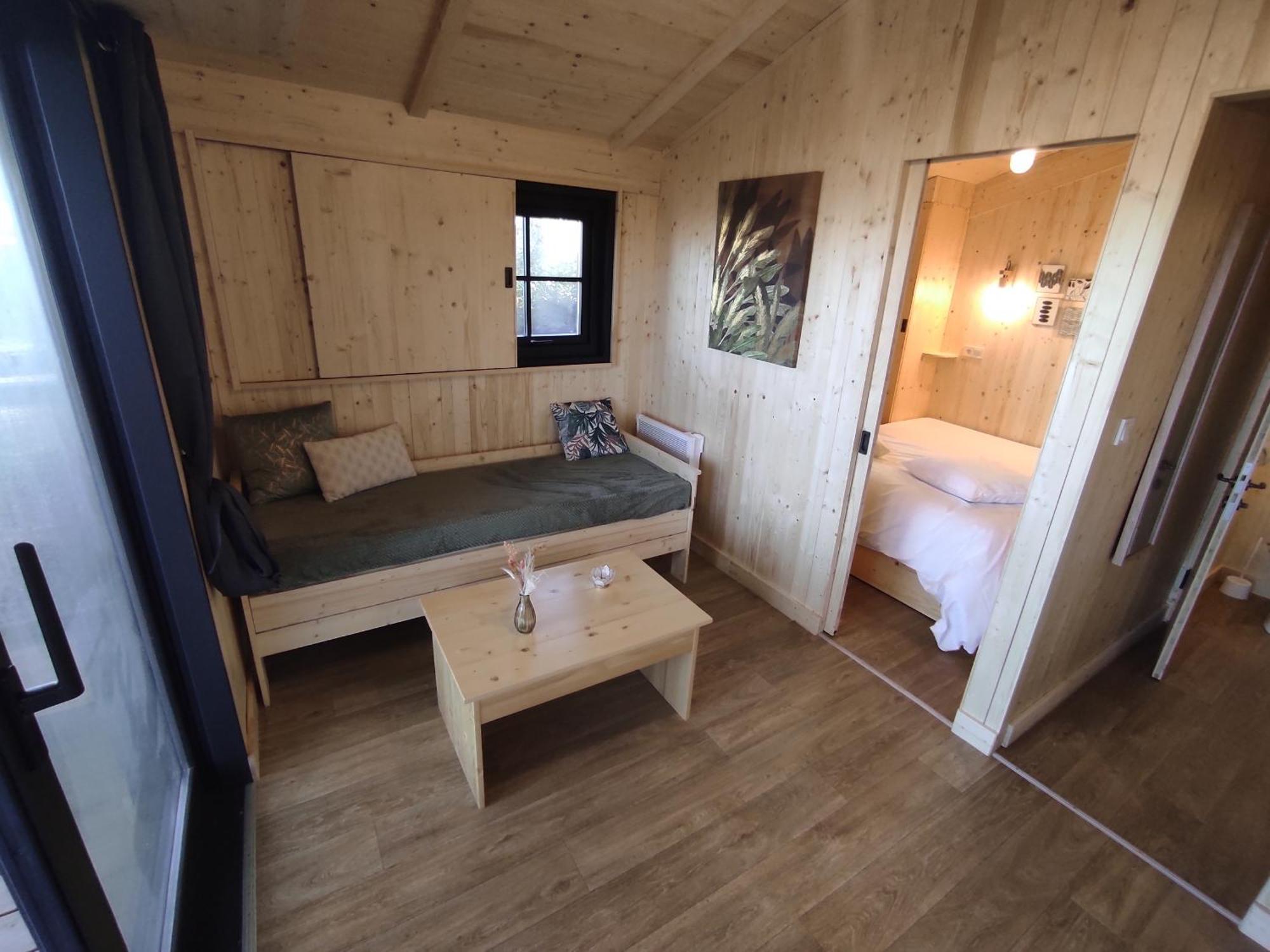 Lacustra Cabanes accessibles en canoé et Chalets tout confort Flayat Chambre photo