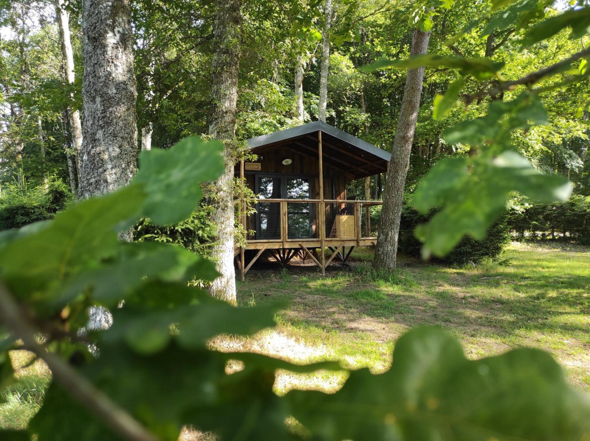 Lacustra Cabanes accessibles en canoé et Chalets tout confort Flayat Chambre photo