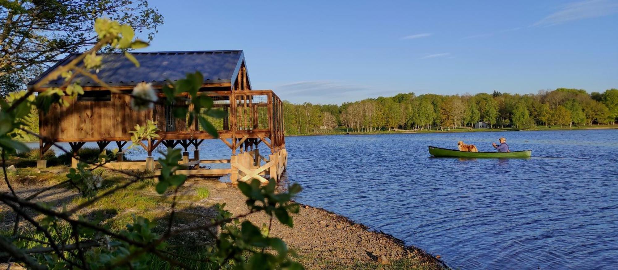 Lacustra Cabanes accessibles en canoé et Chalets tout confort Flayat Extérieur photo