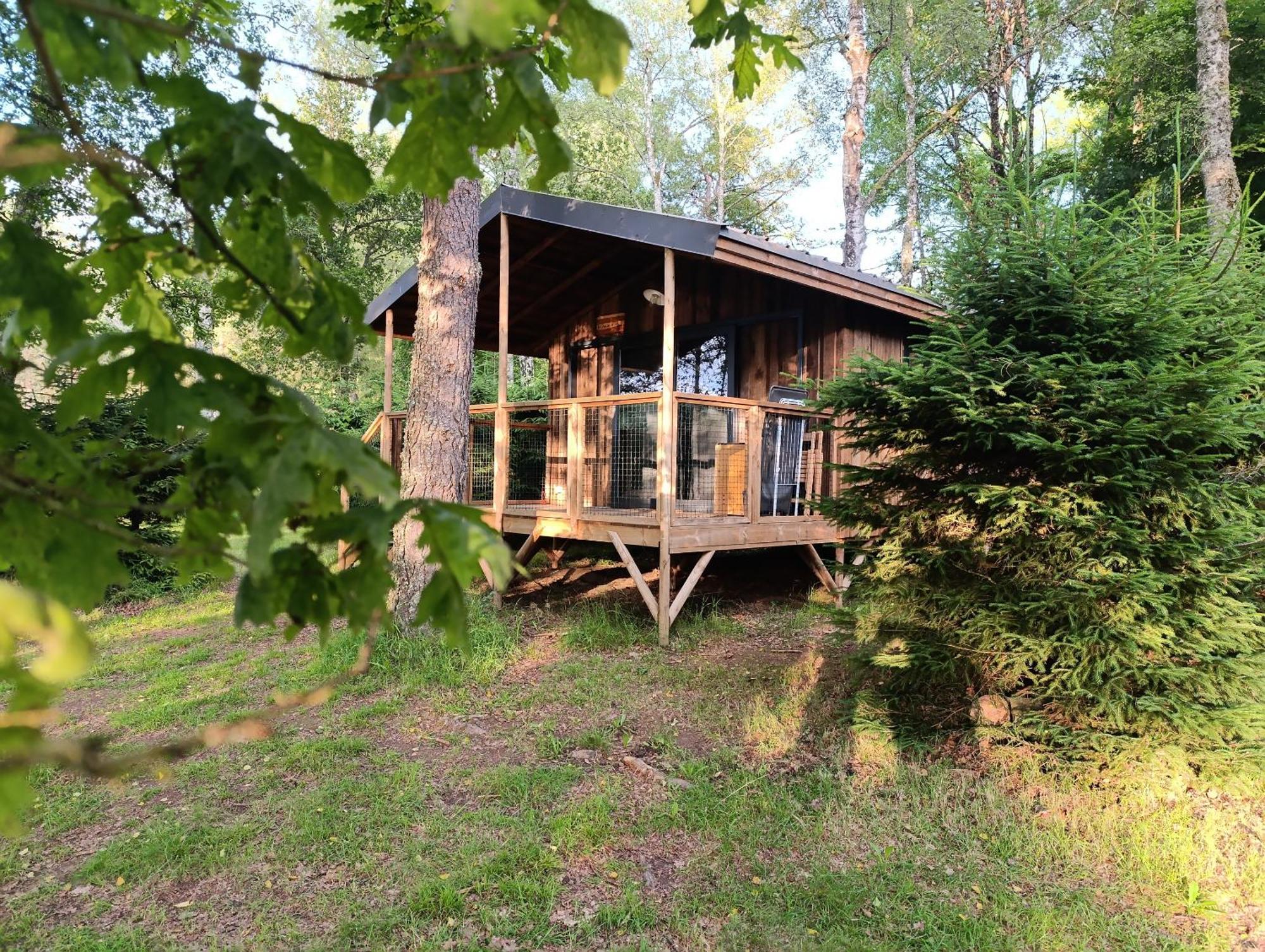 Lacustra Cabanes accessibles en canoé et Chalets tout confort Flayat Chambre photo